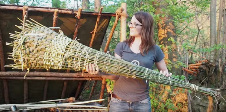 Fish trap with sticks  Survival fishing, Survival, Wilderness survival