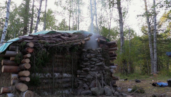 Bushcraft shelter 2024 long term